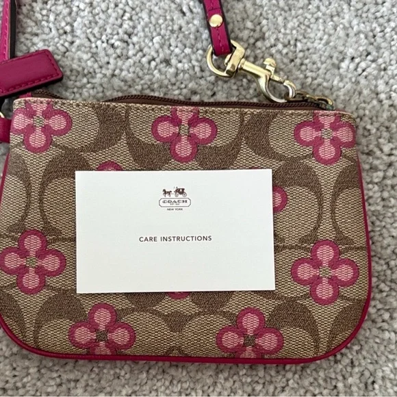 Coach Peyton Floral Brown Canvas Wristlet with Pink Floral Accents Hangtag - Picture 4 of 5